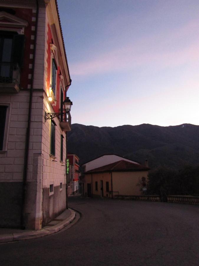 Antichi Feudi Dimora D'Epoca Hotel Teggiano Exterior photo