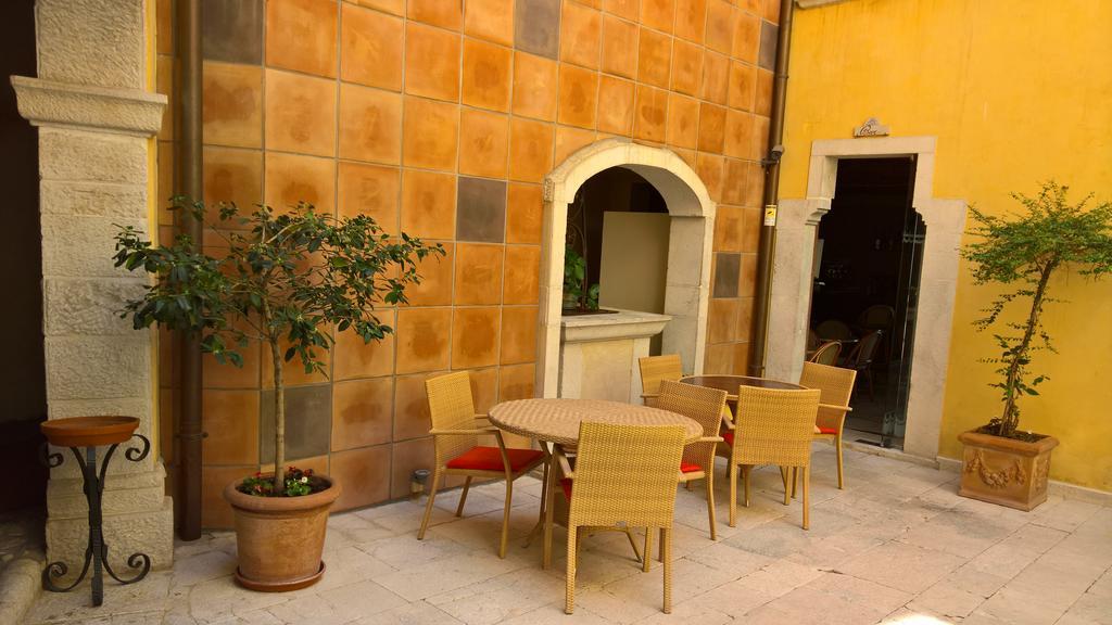 Antichi Feudi Dimora D'Epoca Hotel Teggiano Exterior photo